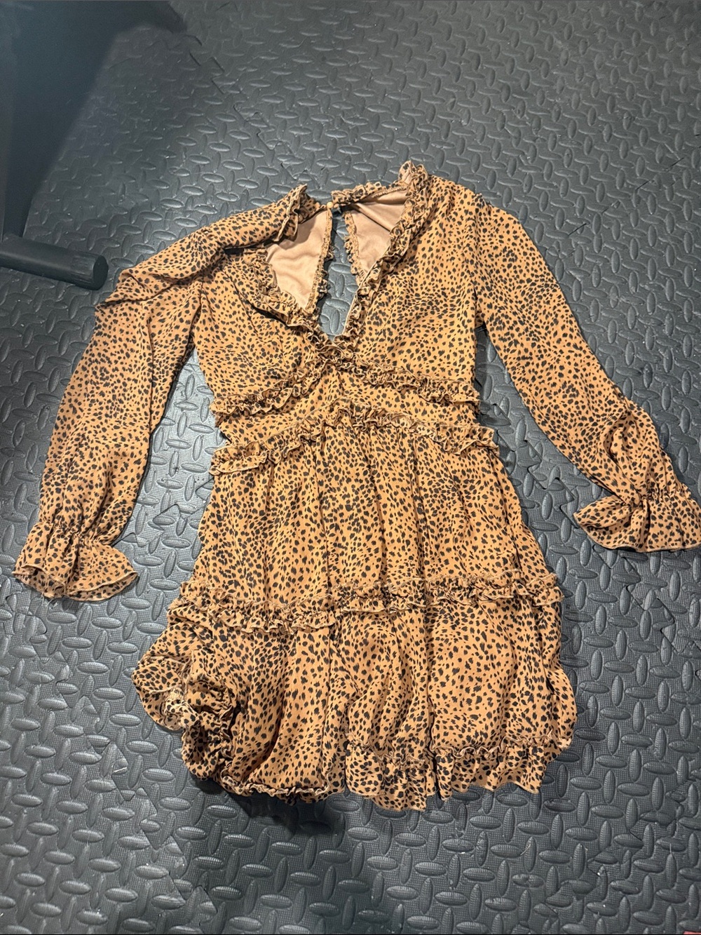 Women's Ruffle Tiered Long-Sleeve Dress in Tan Leopard Print no tags no size s/m